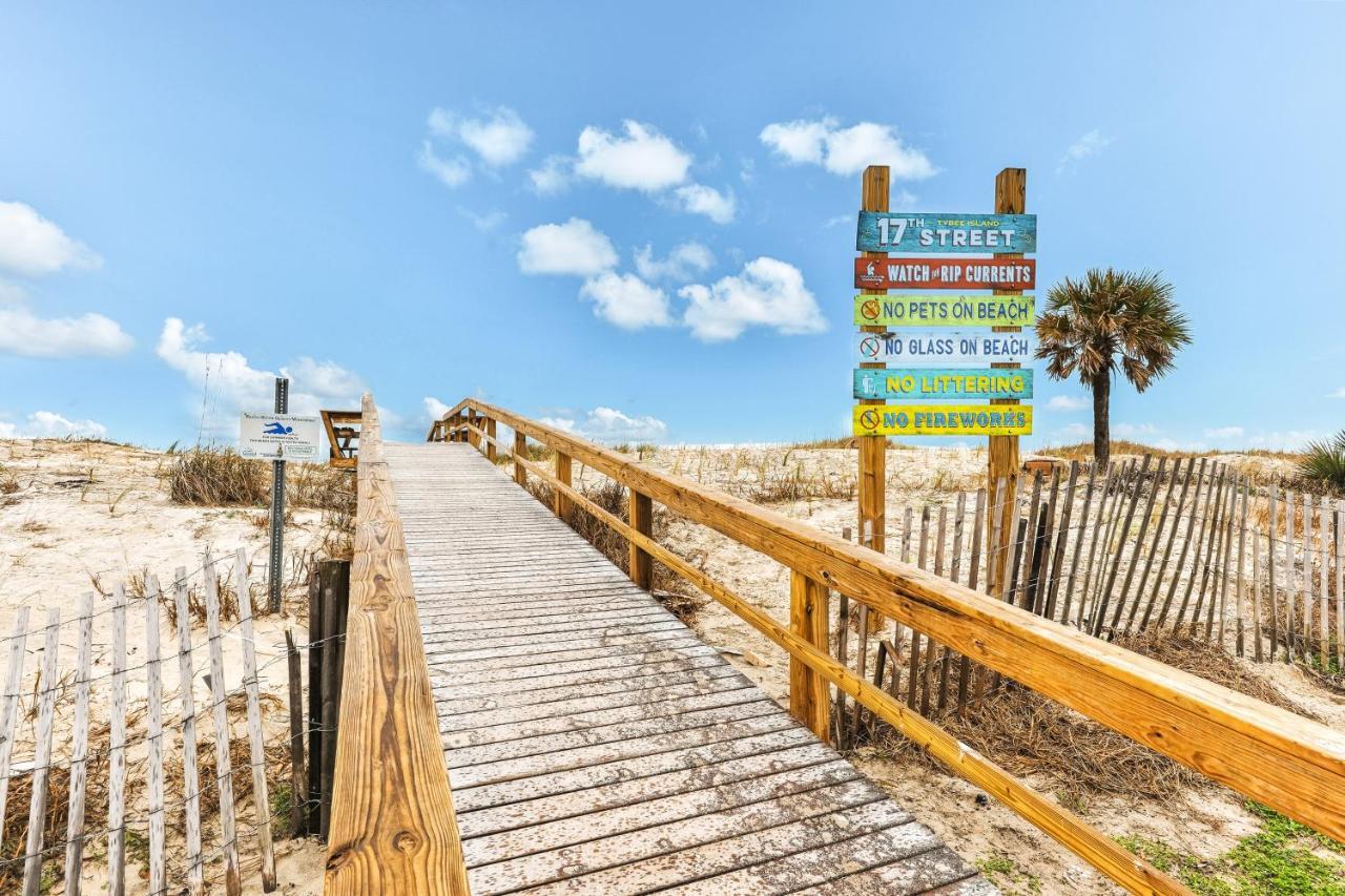Carbo House Eleven Hotel Tybee Island Exterior photo